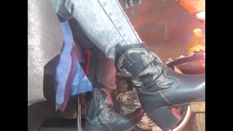 Eskela911 online show from March 9, 3:26 pm