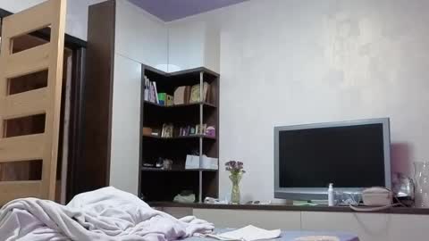 esma347866 online show from June 26, 10:55 pm