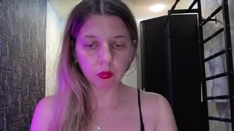 esma347866 online show from July 27, 11:13 pm