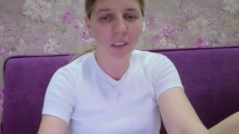 esma347866 online show from August 1, 7:49 pm