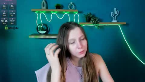 esme_moore_ online show from November 23, 9:44 am