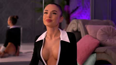 Raluca  online show from December 28, 11:16 pm