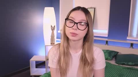 Jennifer online show from February 9, 9:16 am