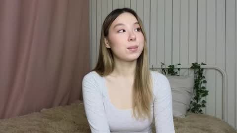 Jennifer online show from February 18, 8:27 am