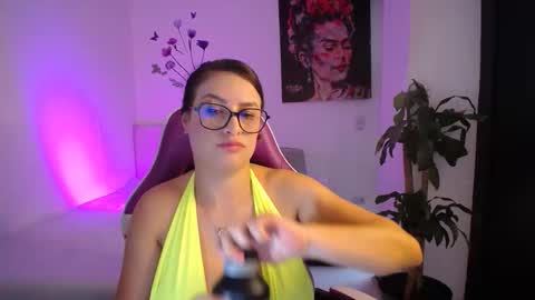 Esmeralda online show from February 25, 10:08 pm