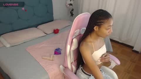 esmeralda_bk online show from February 17, 3:00 pm