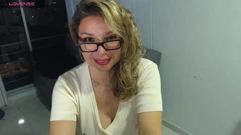 Juliana online show from December 11, 11:43 pm