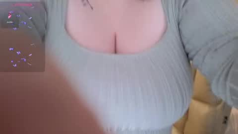 Ava online show from June 5, 1:53 am