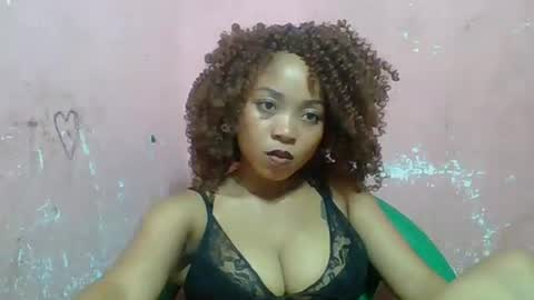 estelah20 online show from November 27, 9:34 am