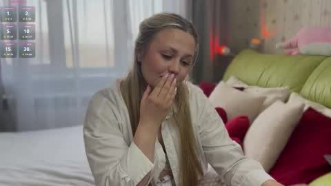 Estella online show from March 11, 5:22 am