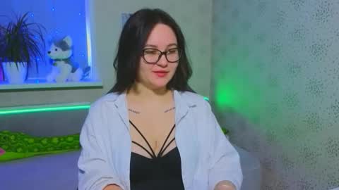 EsterPlayful online show from December 15, 9:58 am