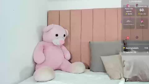 Estrella  online show from March 11, 5:59 pm