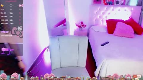 Moon online show from November 4, 8:36 pm