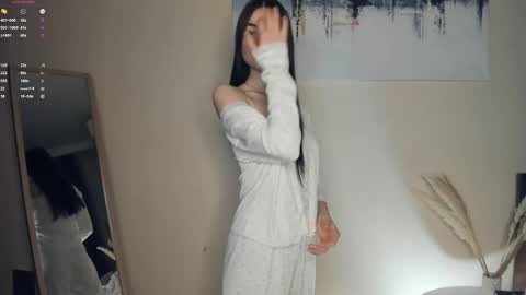 Mary online show from December 21, 7:45 am