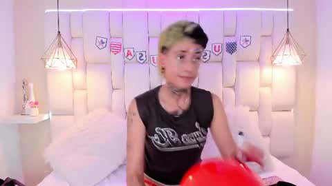Ethan online show from July 4, 5:53 pm