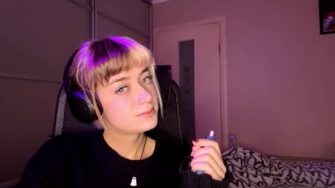 Emily online show from November 13, 6:45 am