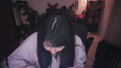 etherealhazy online show from December 4, 4:04 am