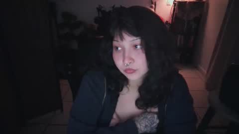 etherealhazy online show from November 18, 2:23 am