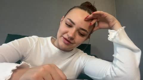 Caroline online show from April 13, 6:36 am