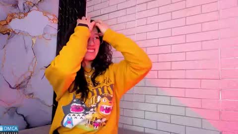 eva delight online show from March 28, 12:15 pm