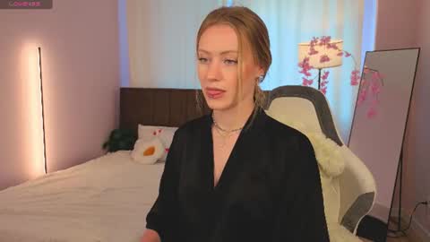 eva hamilton online show from July 10, 1:17 am