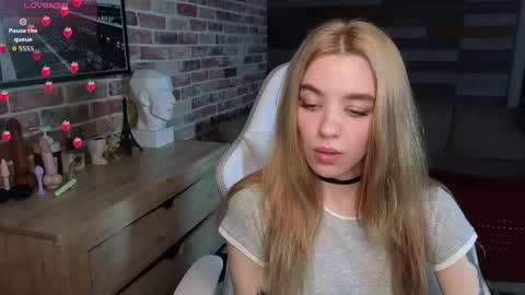 Eva 3 online show from April 25, 9:12 pm