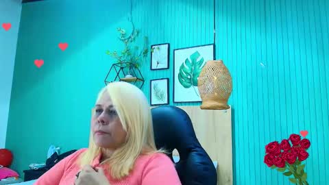eva_love49 online show from February 18, 6:51 pm