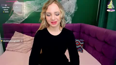 Snapshot of eva_moran chatting on October 23, 1:44 am Eva 3 online show from October 23, 1:44 am