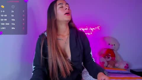 Eva Shinee online show from January 22, 10:07 am