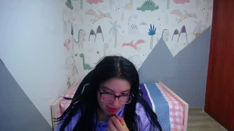 eva_smit_t online show from December 16, 3:01 am