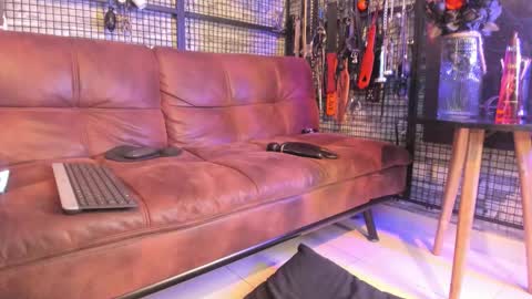 EVA INDEPENDENT MODEL online show from January 9, 1:54 am