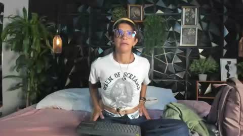 Eva online show from June 28, 12:23 pm