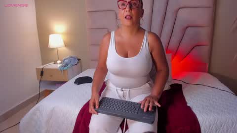  Eva  online show from May 4, 9:07 pm