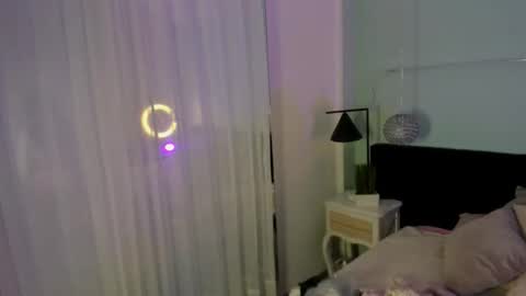 julieth online show from September 18, 1:20 pm