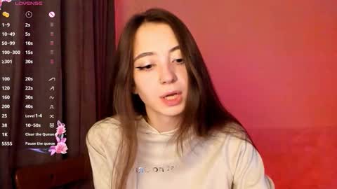 evabradly online show from October 12, 6:21 pm