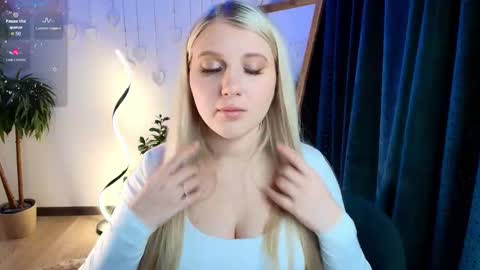 Eva  online show from January 18, 3:03 am