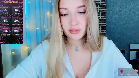 Eva  online show from November 27, 4:59 am