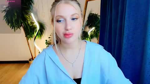 Eva  online show from March 8, 2:48 am