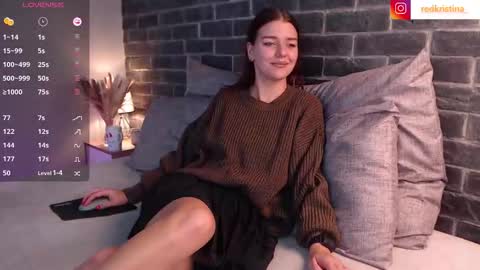 Snapshot of evamerlo chatting on October 23, 9:48 am Kristina online show from October 23, 9:48 am
