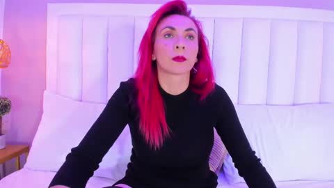 evamillins online show from February 20, 4:50 am