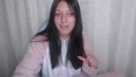 evangeline_petite online show from May 13, 3:12 am