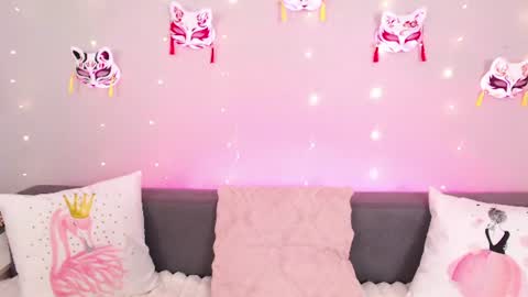Adelina online show from June 18, 3:52 am