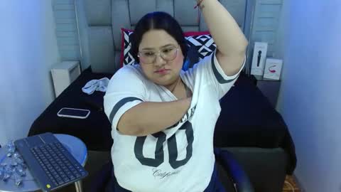 evelin zaens online show from September 12, 6:57 am