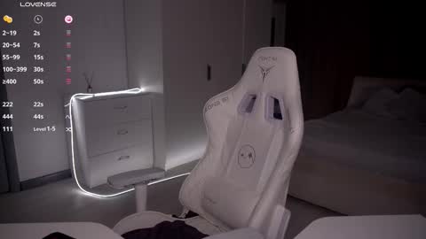 Evelina online show from November 23, 3:47 pm