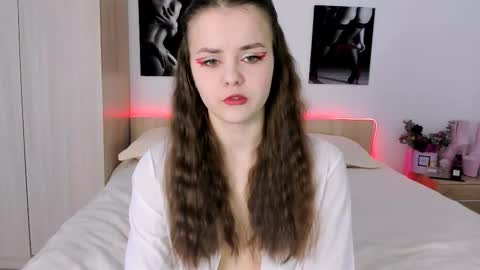 Evelina online show from March 9, 5:11 am