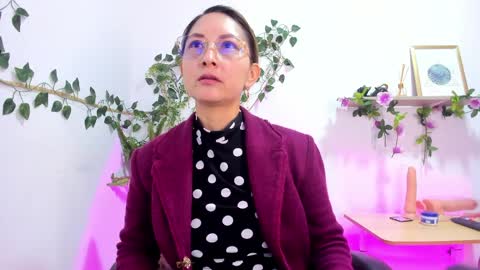 evelyn_miller___ online show from April 7, 8:00 pm