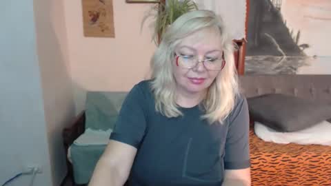 BarbaraBlondy online show from November 6, 10:15 pm