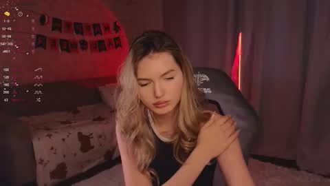 Evelyn online show from October 24, 11:06 am