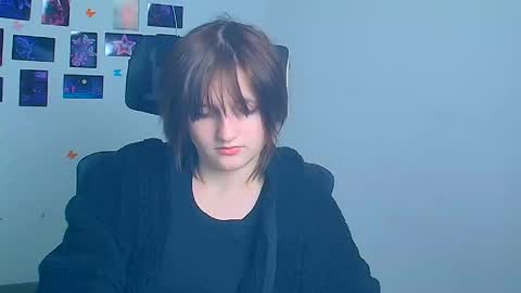 Evie online show from January 14, 1:16 pm