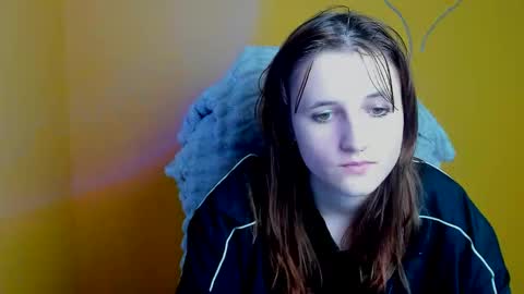 Evie online show from November 11, 12:13 pm